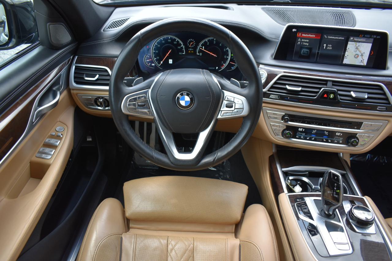 BMW 7-Series 750i 2019