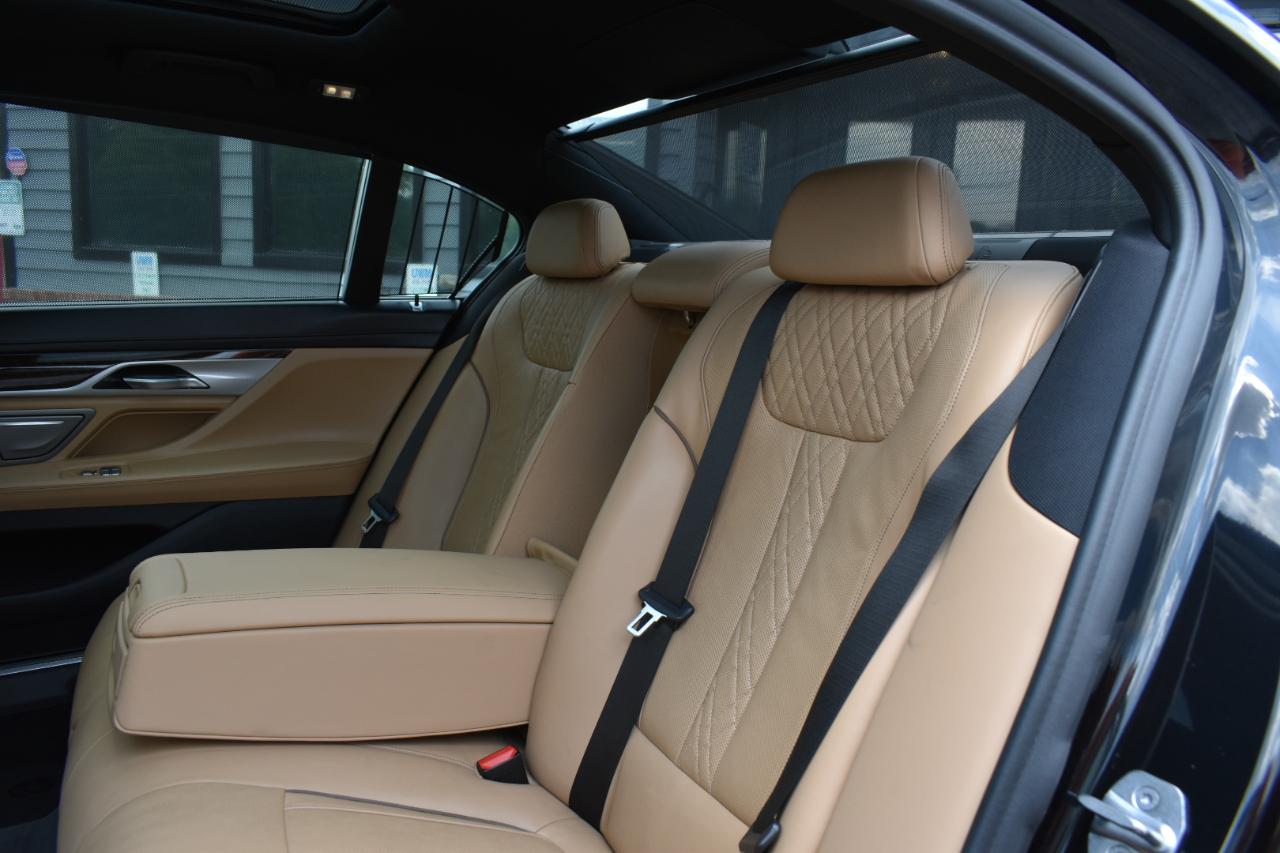 BMW 7-Series 750i 2019