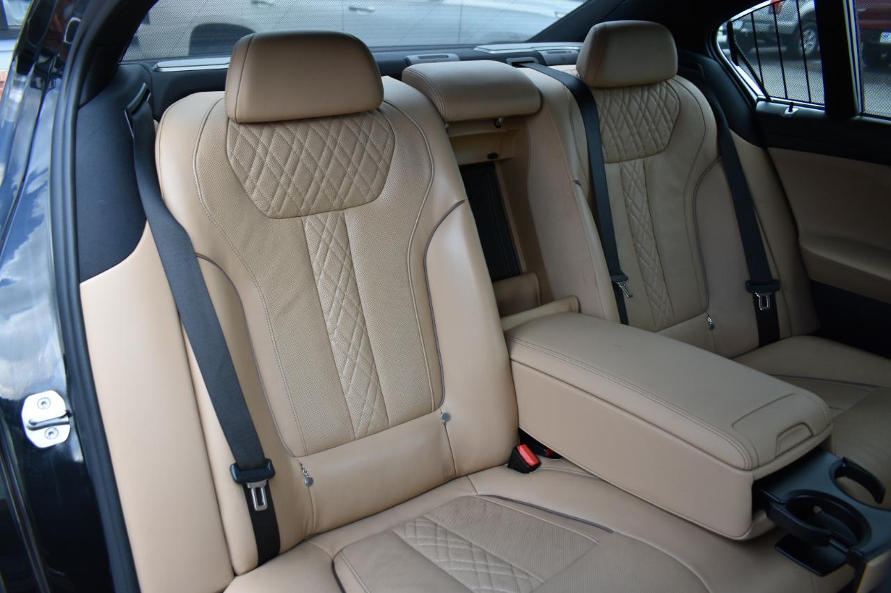 BMW 7-Series 750i 2019