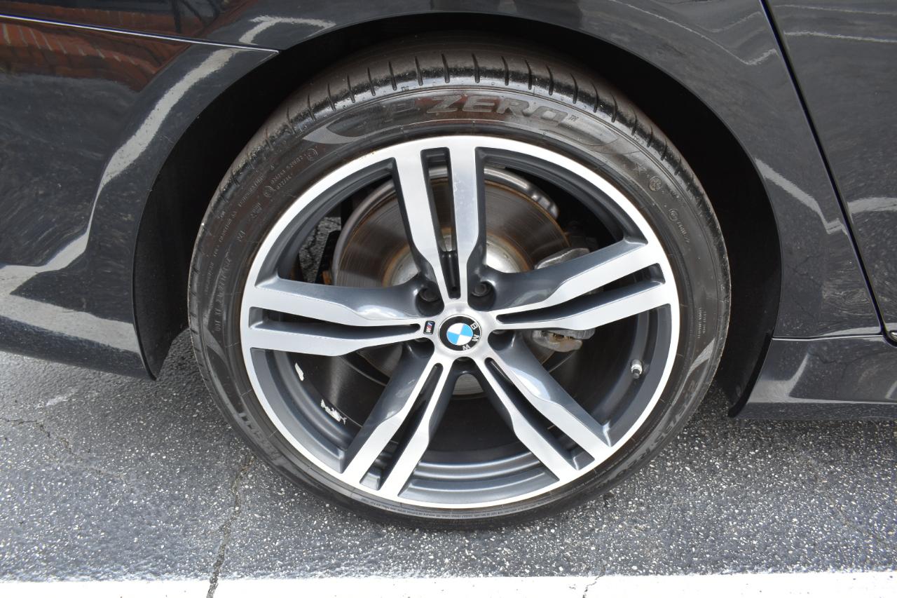 BMW 7-Series 750i 2019