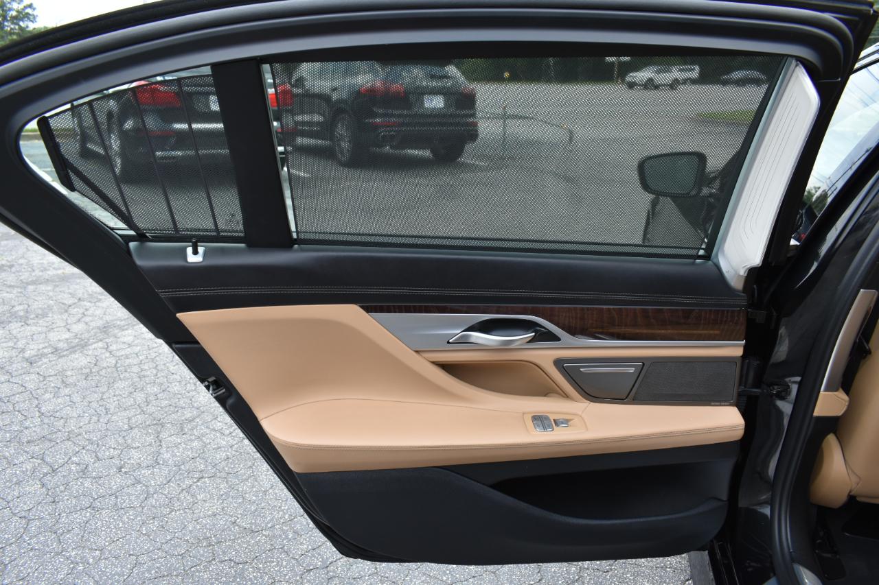 BMW 7-Series 750i 2019