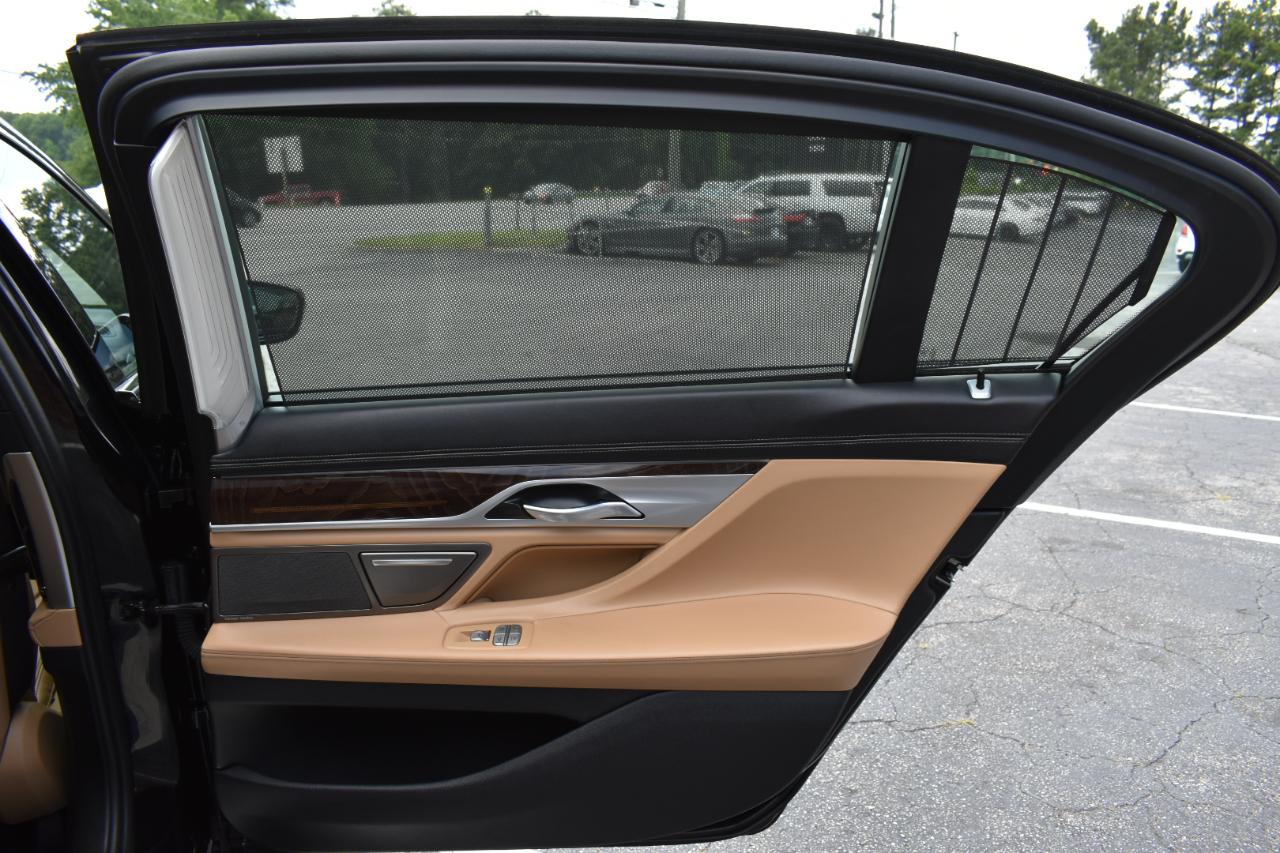 BMW 7-Series 750i 2019