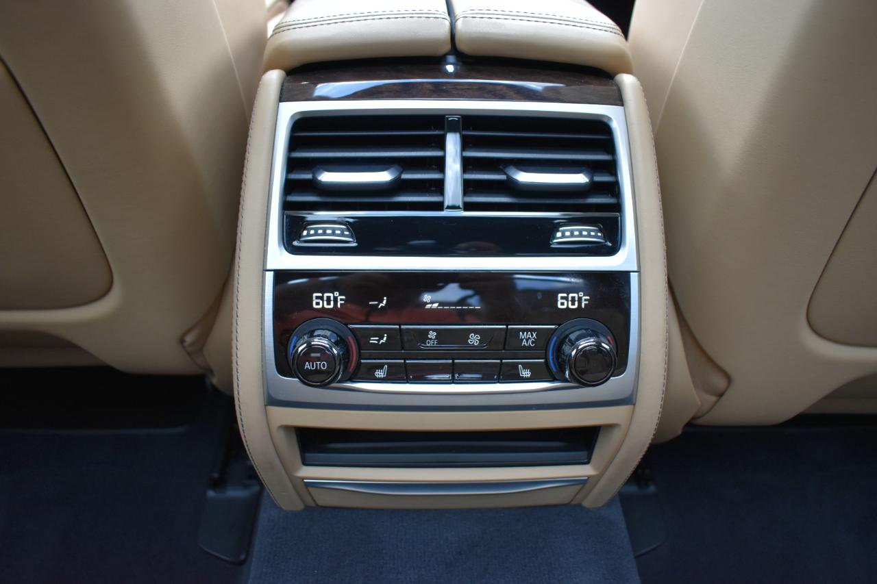 BMW 7-Series 750i 2019