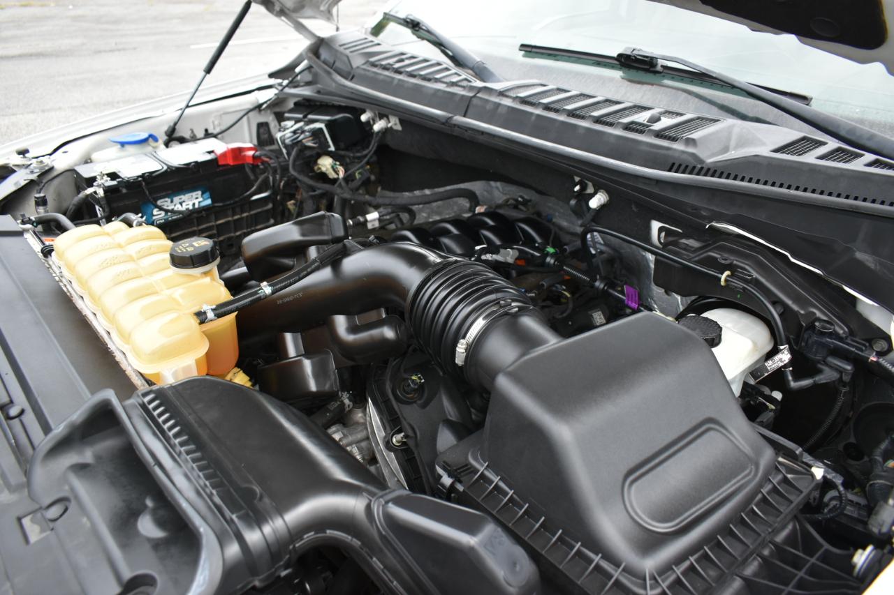 Ford F-150 Lariat SuperCrew Short Bed 4WD 2018