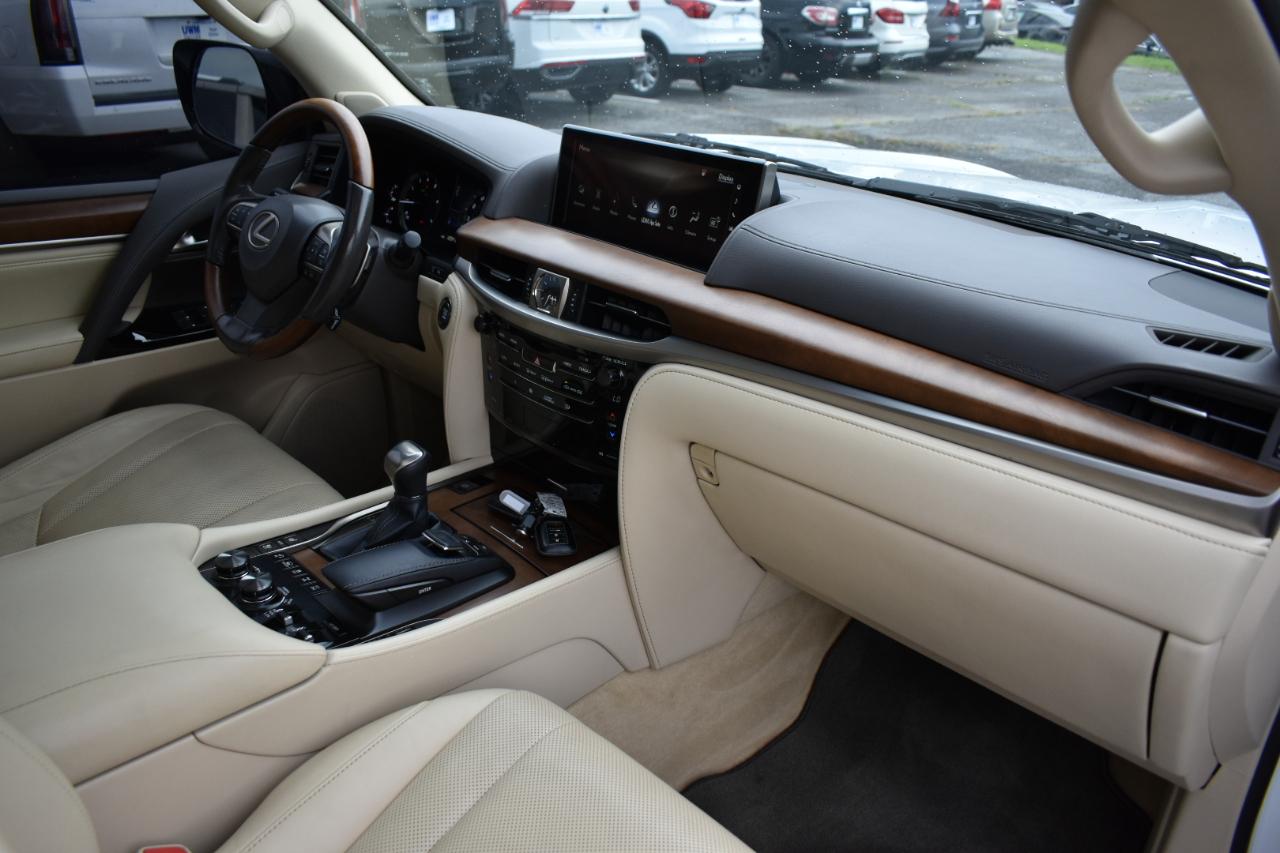 Lexus LX 570 Two-Row 2019