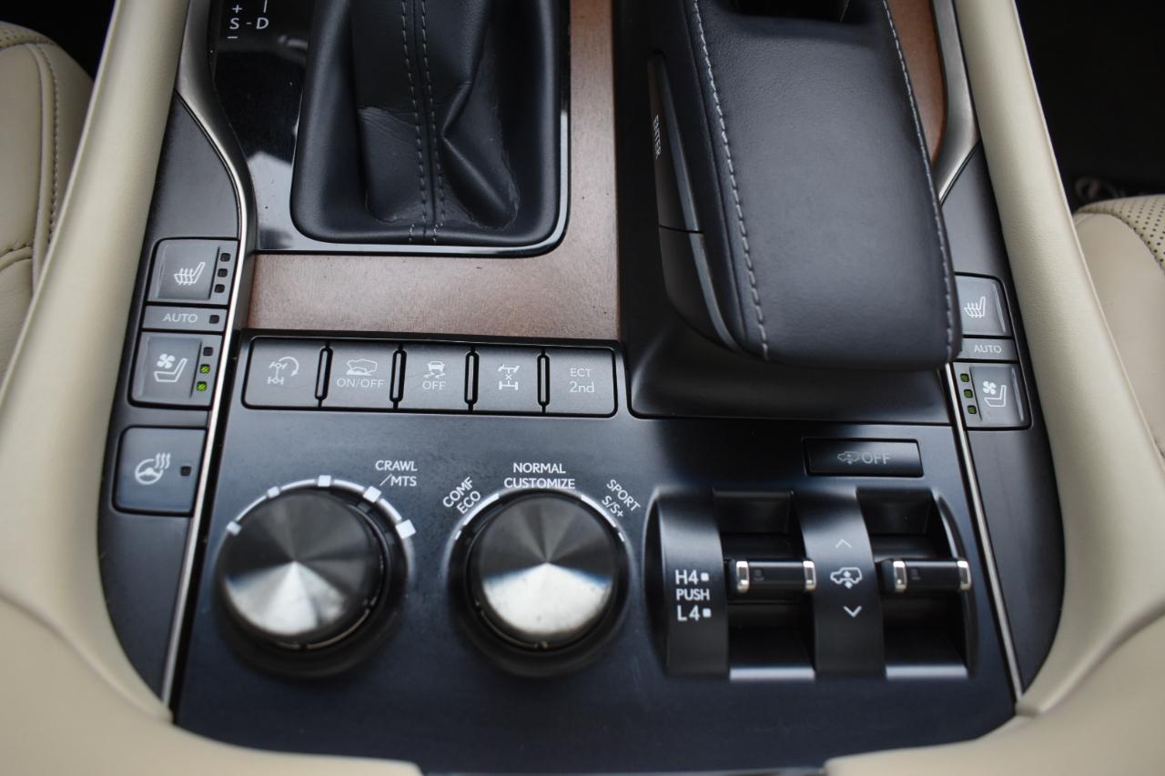 Lexus LX 570 Two-Row 2019
