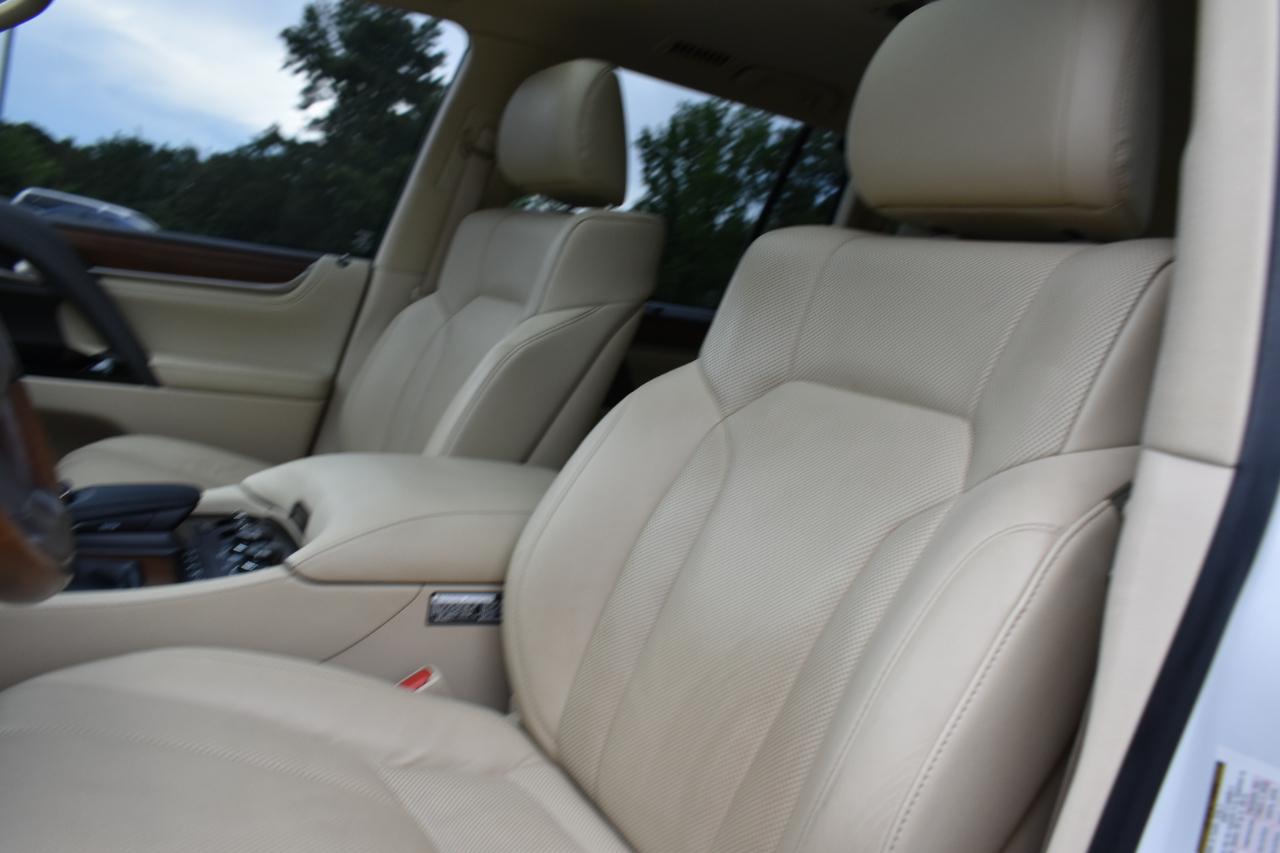 Lexus LX 570 Two-Row 2019