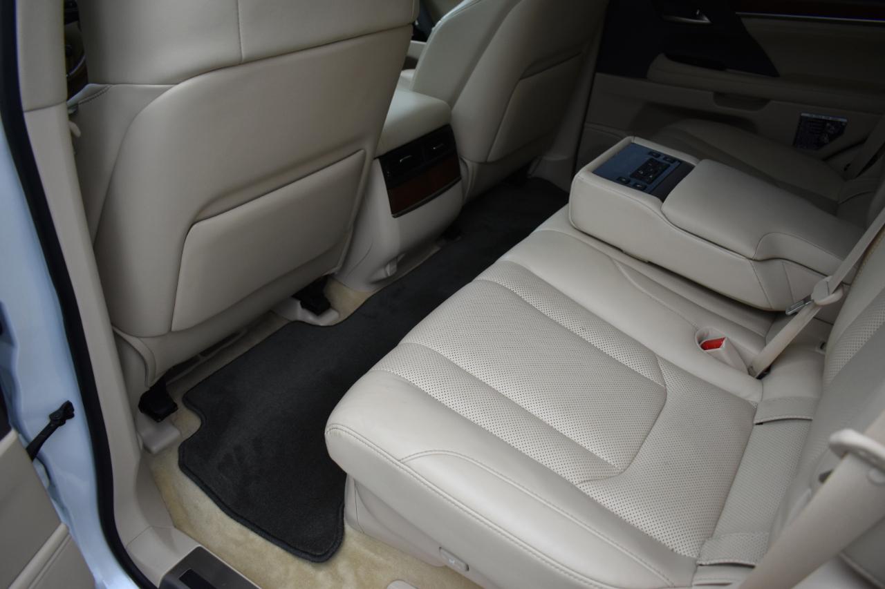 Lexus LX 570 Two-Row 2019