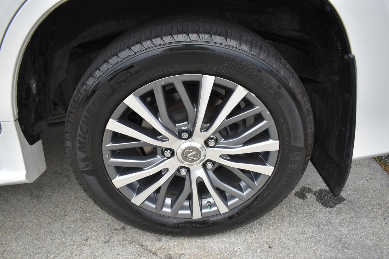 Lexus LX 570 Two-Row 2019