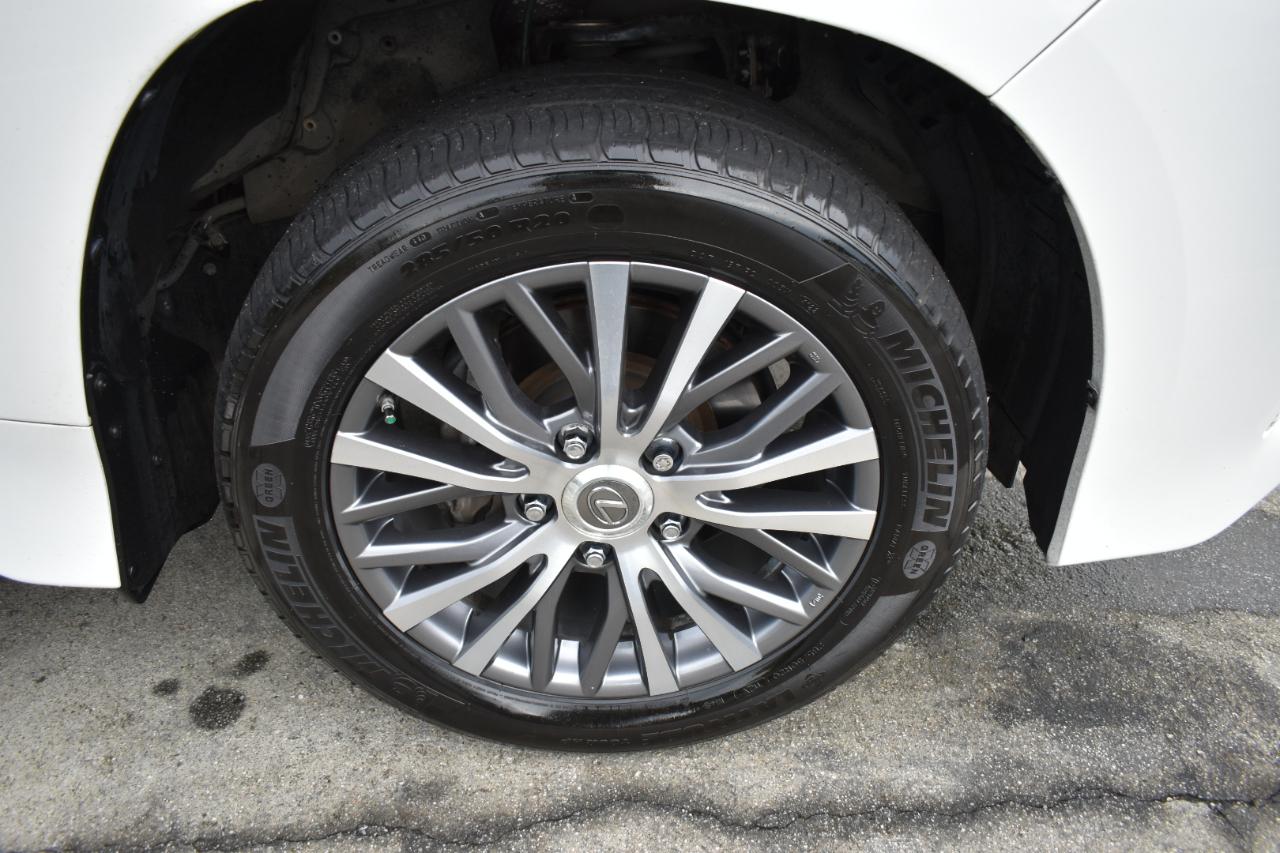 Lexus LX 570 Two-Row 2019