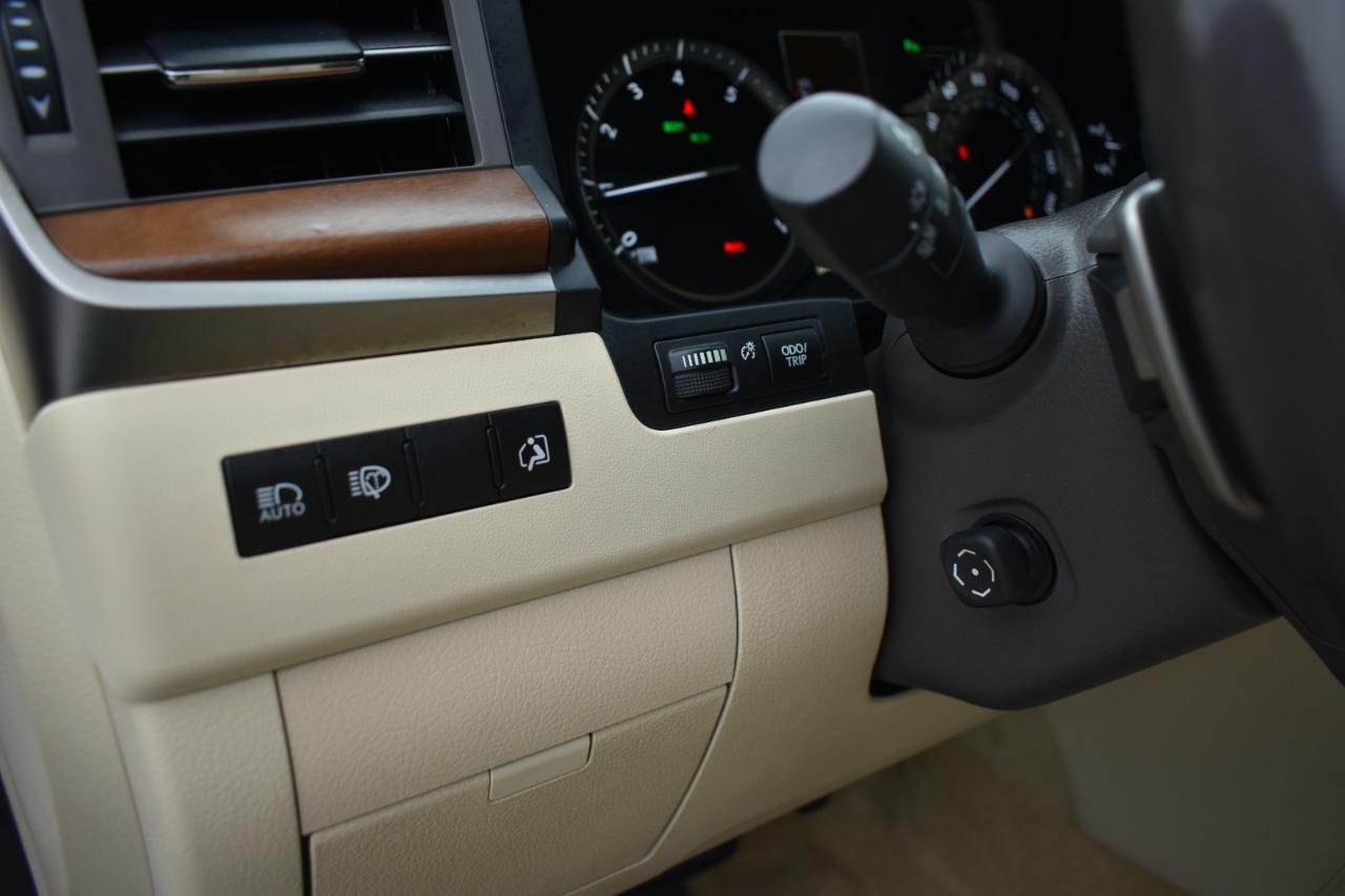 Lexus LX 570 Two-Row 2019