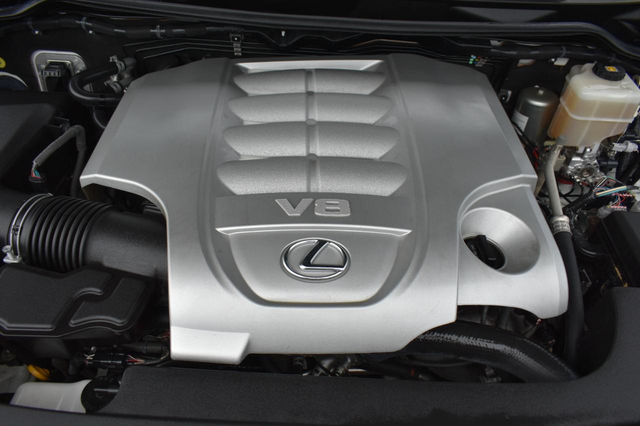 Lexus LX 570 Two-Row 2019
