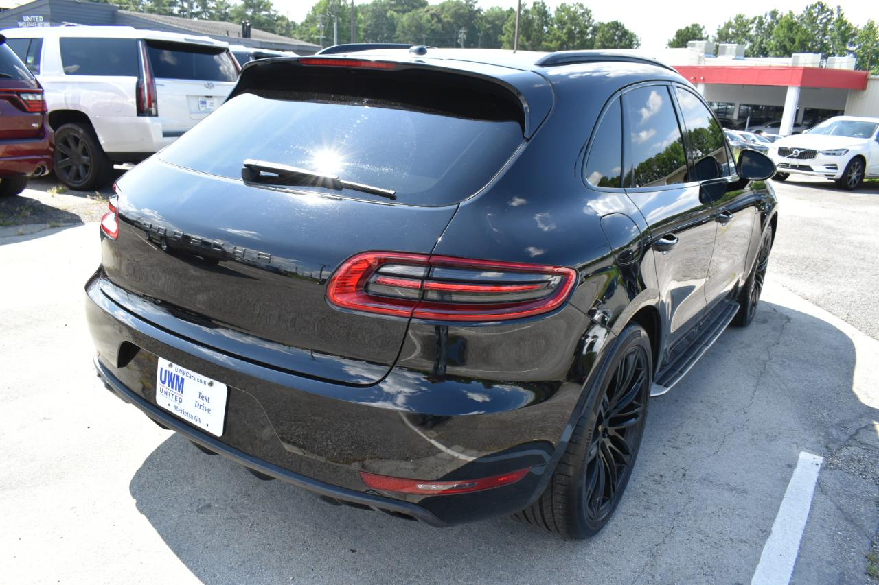 Porsche Macan Turbo 2016