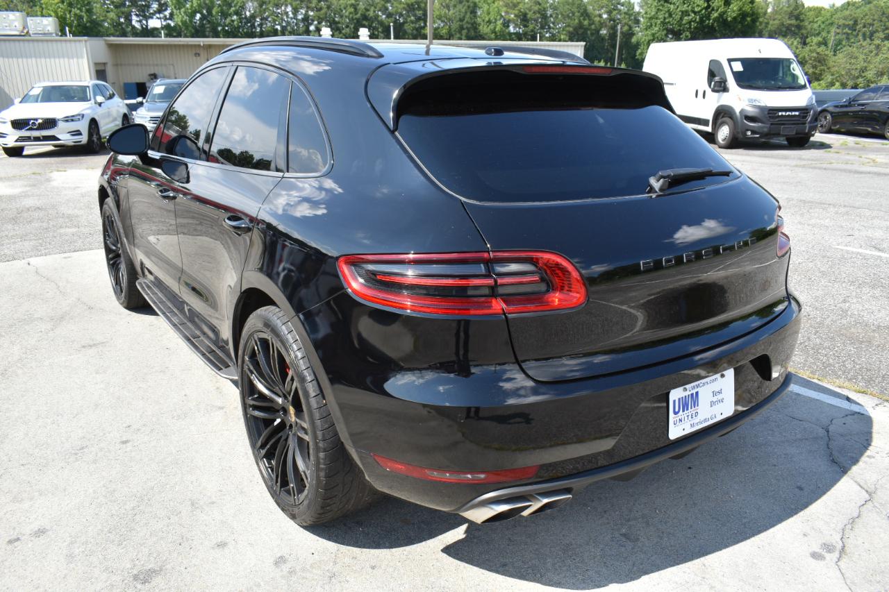 Porsche Macan Turbo 2016