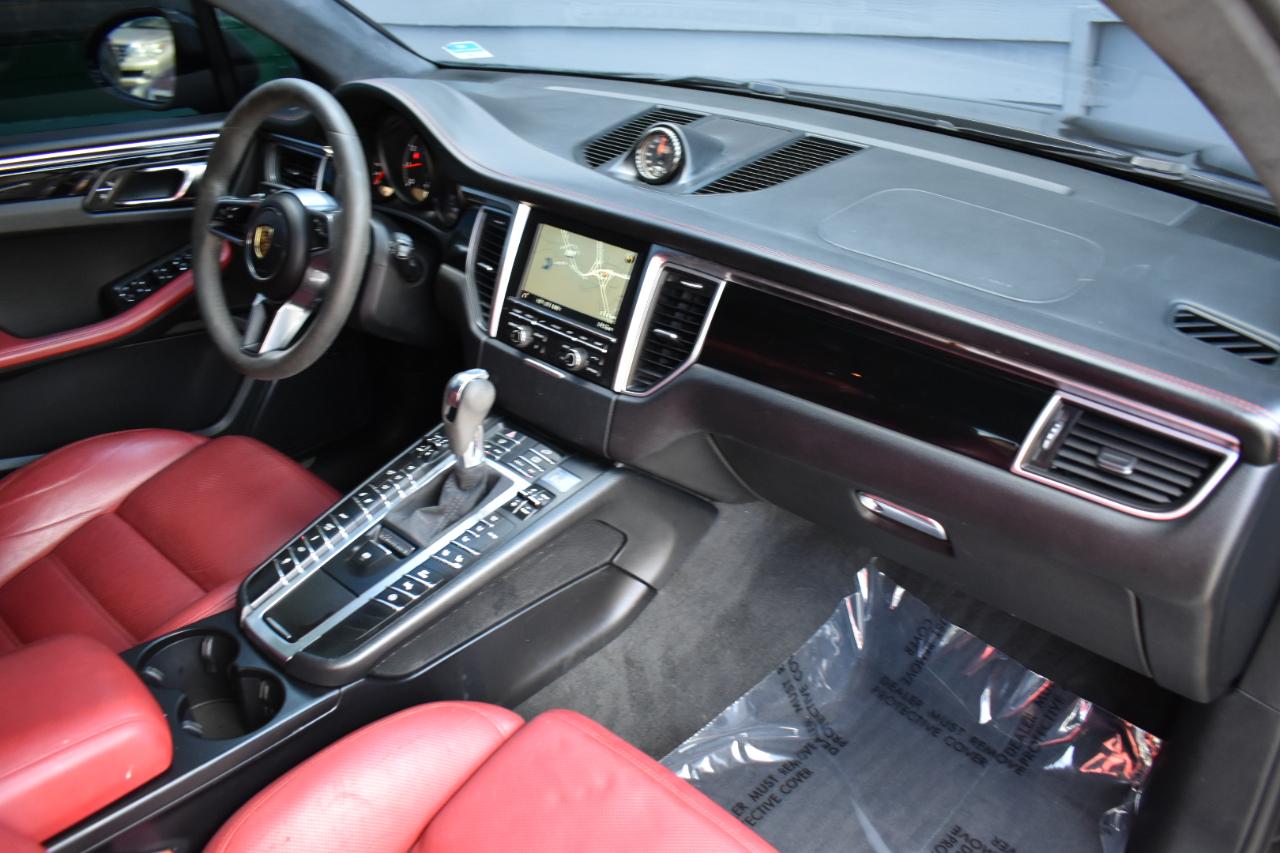 Porsche Macan Turbo 2016