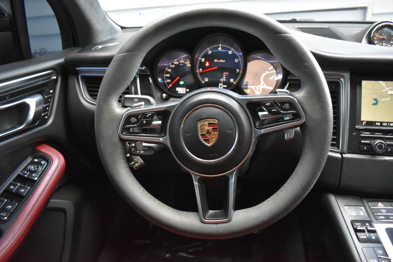 Porsche Macan Turbo 2016