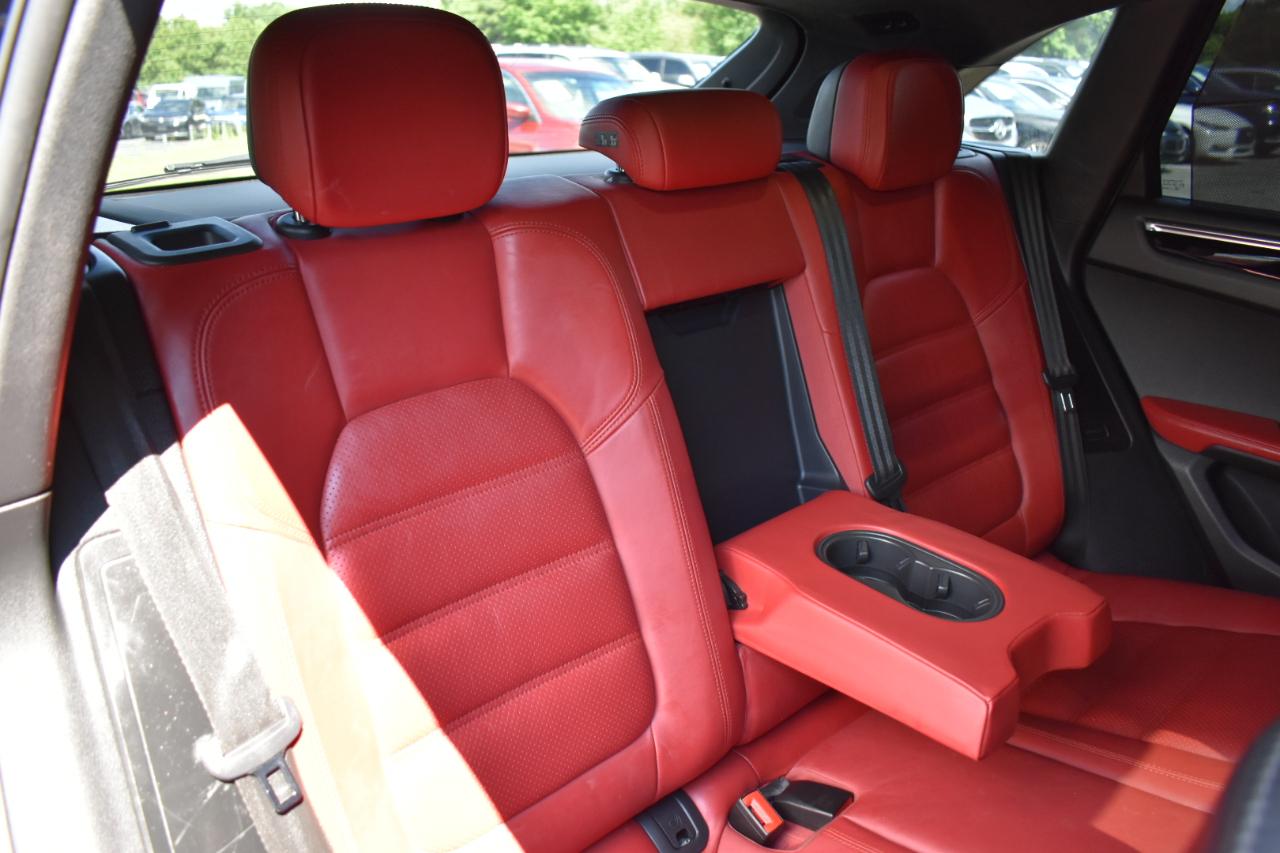 Porsche Macan Turbo 2016