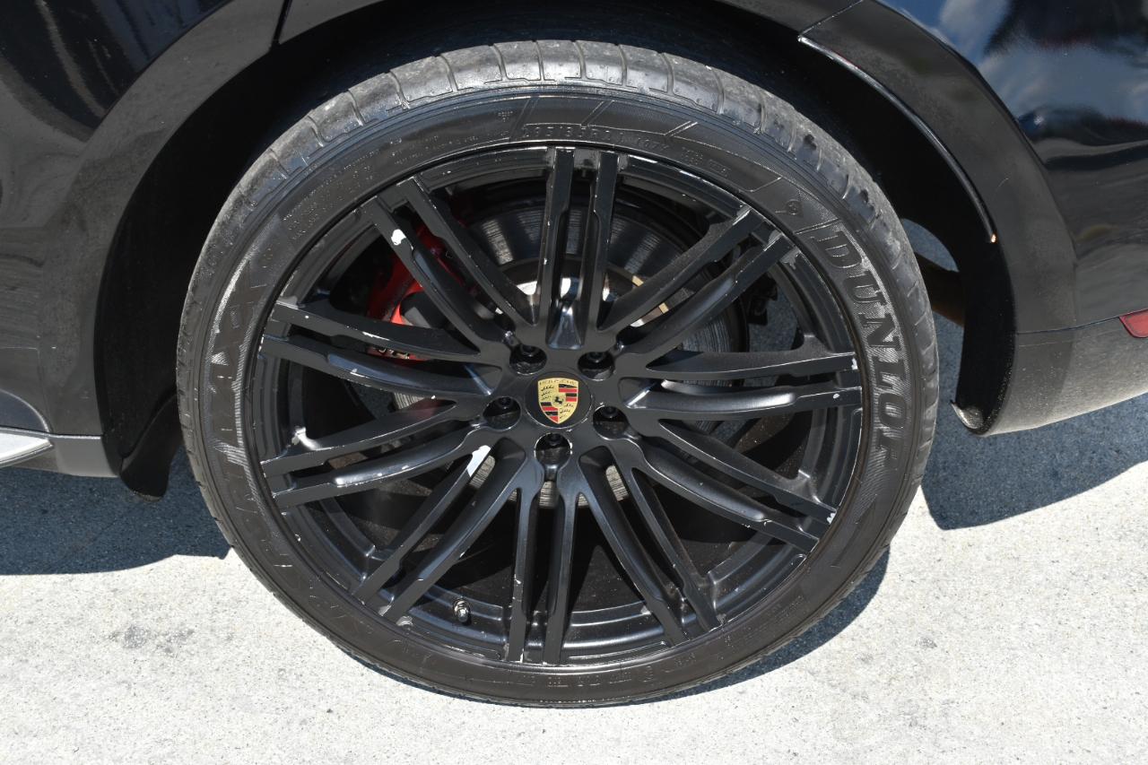 Porsche Macan Turbo 2016