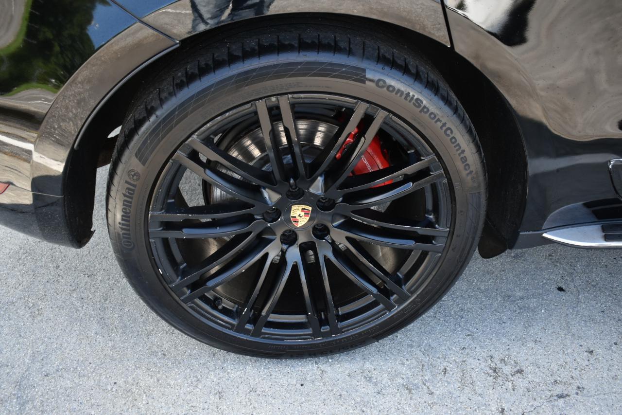 Porsche Macan Turbo 2016