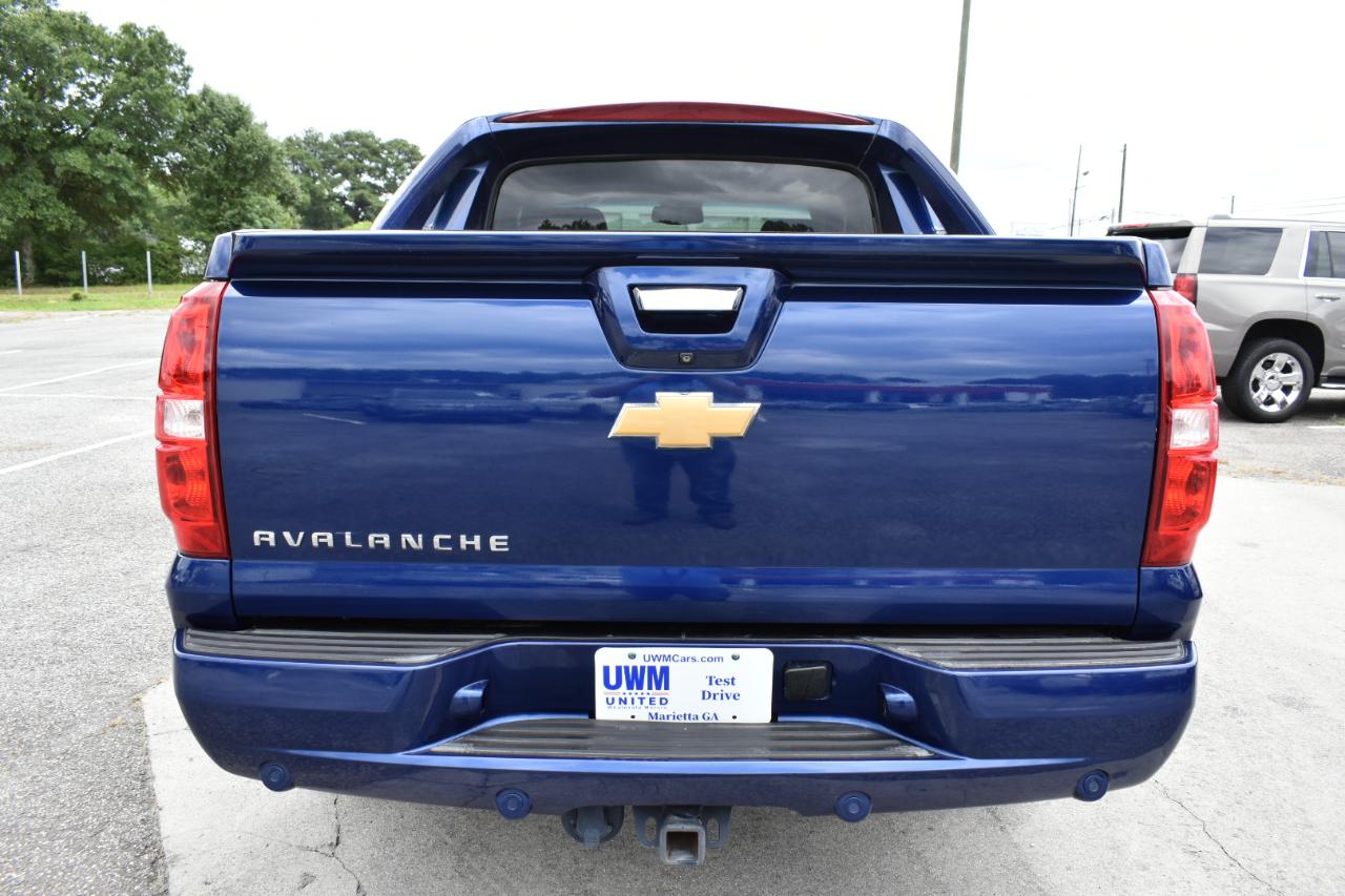 Chevrolet Avalanche LS 2WD 2013