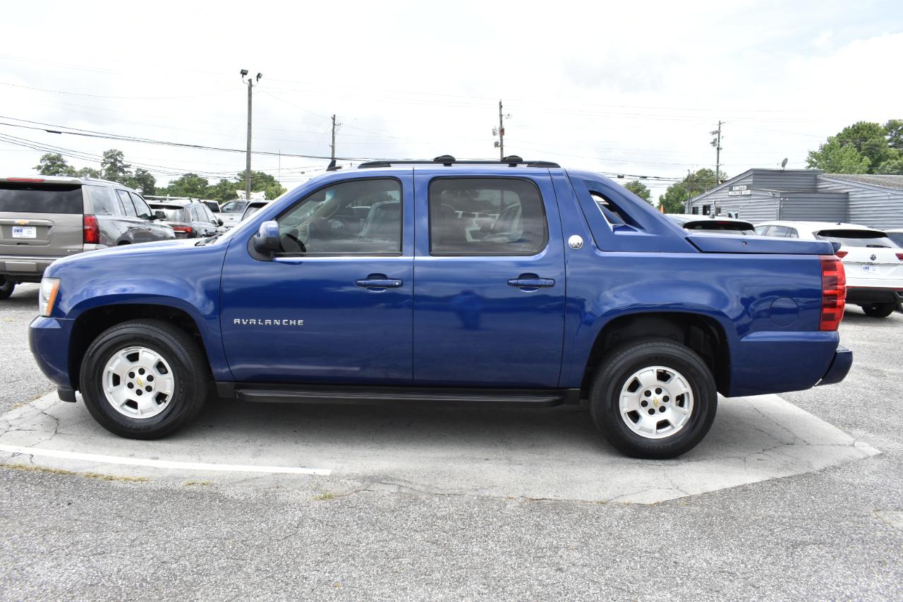 Chevrolet Avalanche LS 2WD 2013