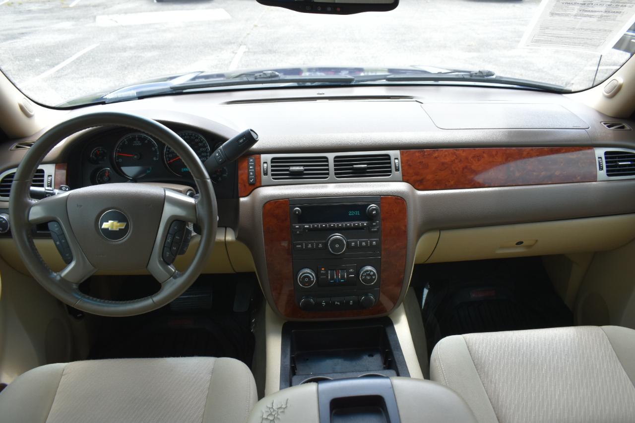Chevrolet Avalanche LS 2WD 2013