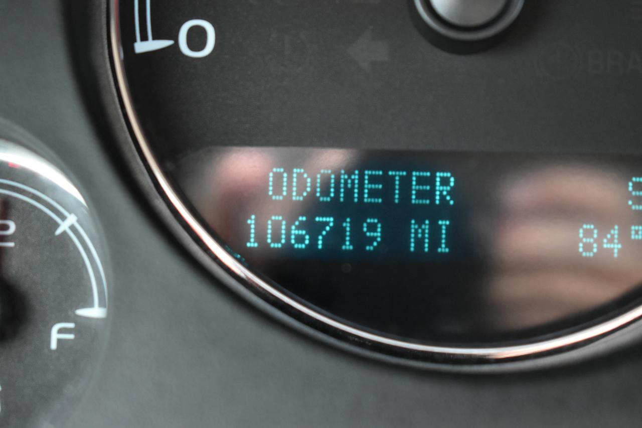 Chevrolet Avalanche LS 2WD 2013