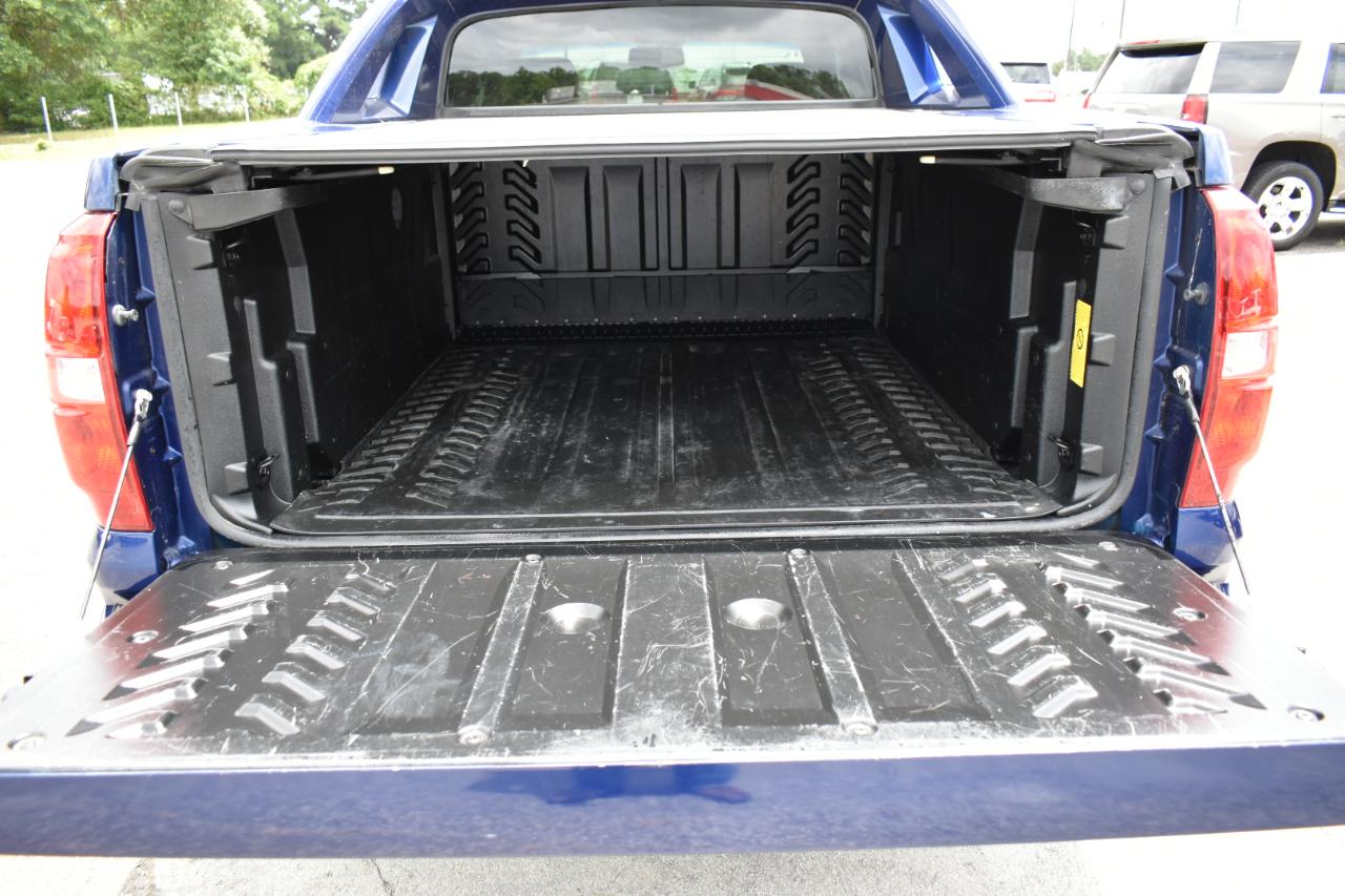 Chevrolet Avalanche LS 2WD 2013