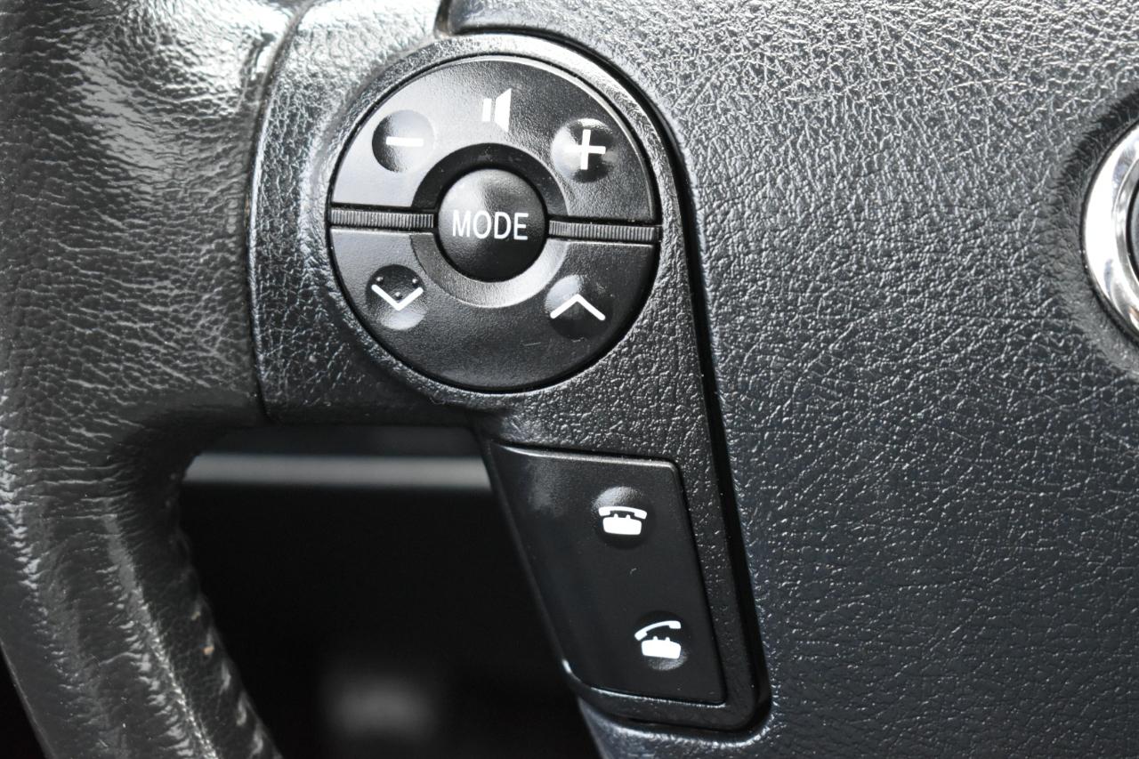 Toyota Tundra Limited 5.7L FFV CrewMax 4WD 2012