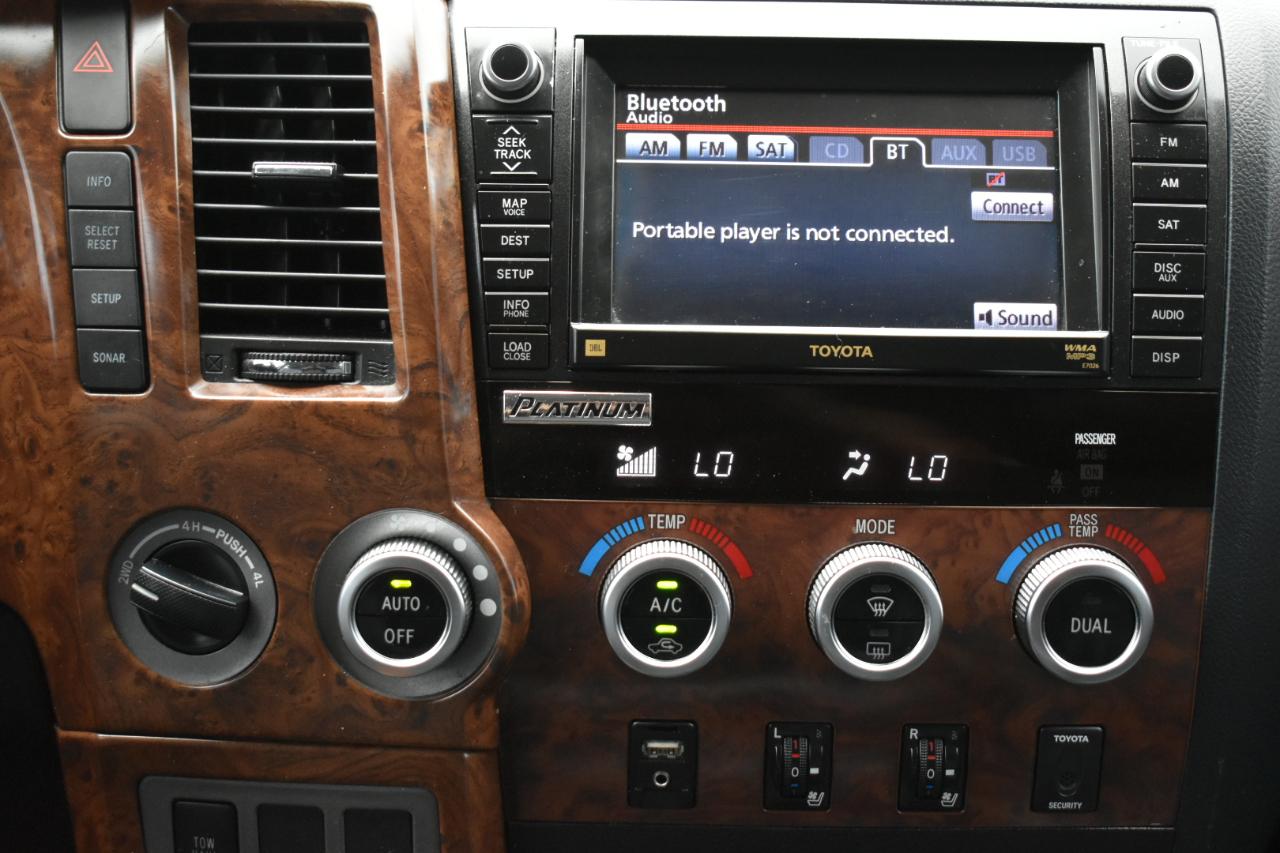 Toyota Tundra Limited 5.7L FFV CrewMax 4WD 2012