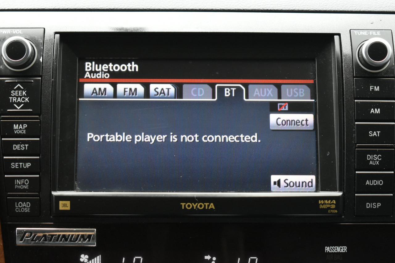 Toyota Tundra Limited 5.7L FFV CrewMax 4WD 2012