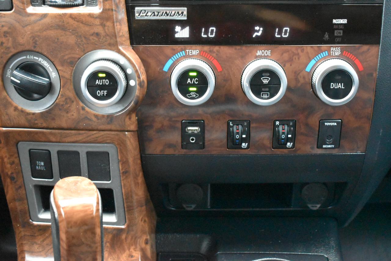 Toyota Tundra Limited 5.7L FFV CrewMax 4WD 2012