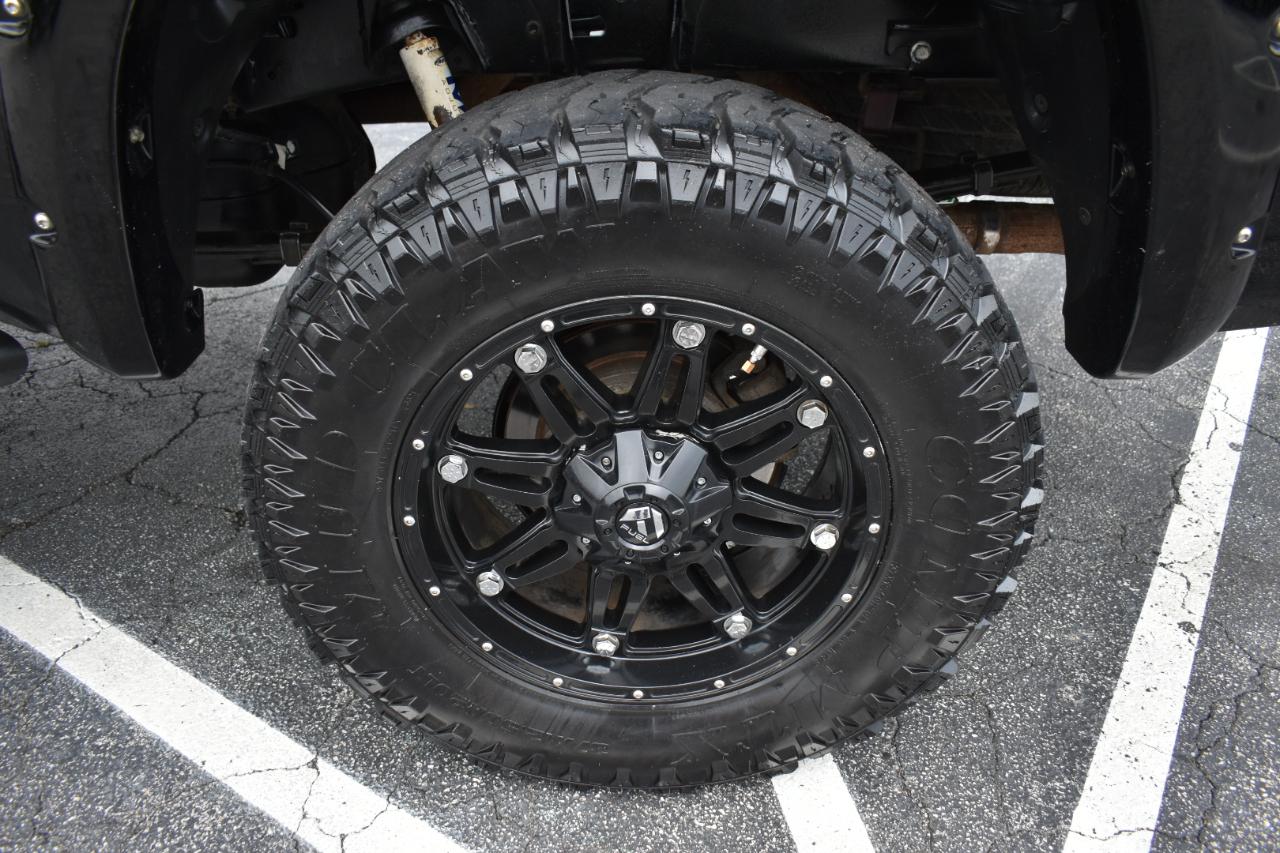 Toyota Tundra Limited 5.7L FFV CrewMax 4WD 2012