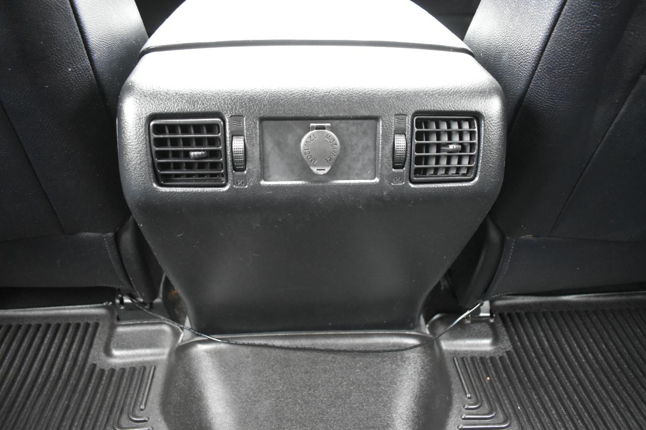 Toyota Tundra Limited 5.7L FFV CrewMax 4WD 2012