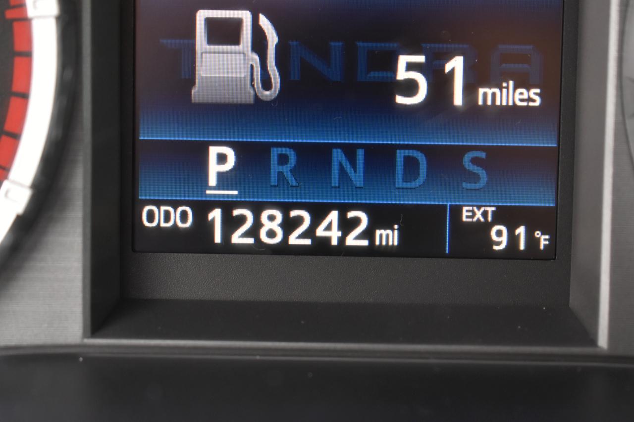 Toyota Tundra Limited 5.7L FFV CrewMax 2WD 2016