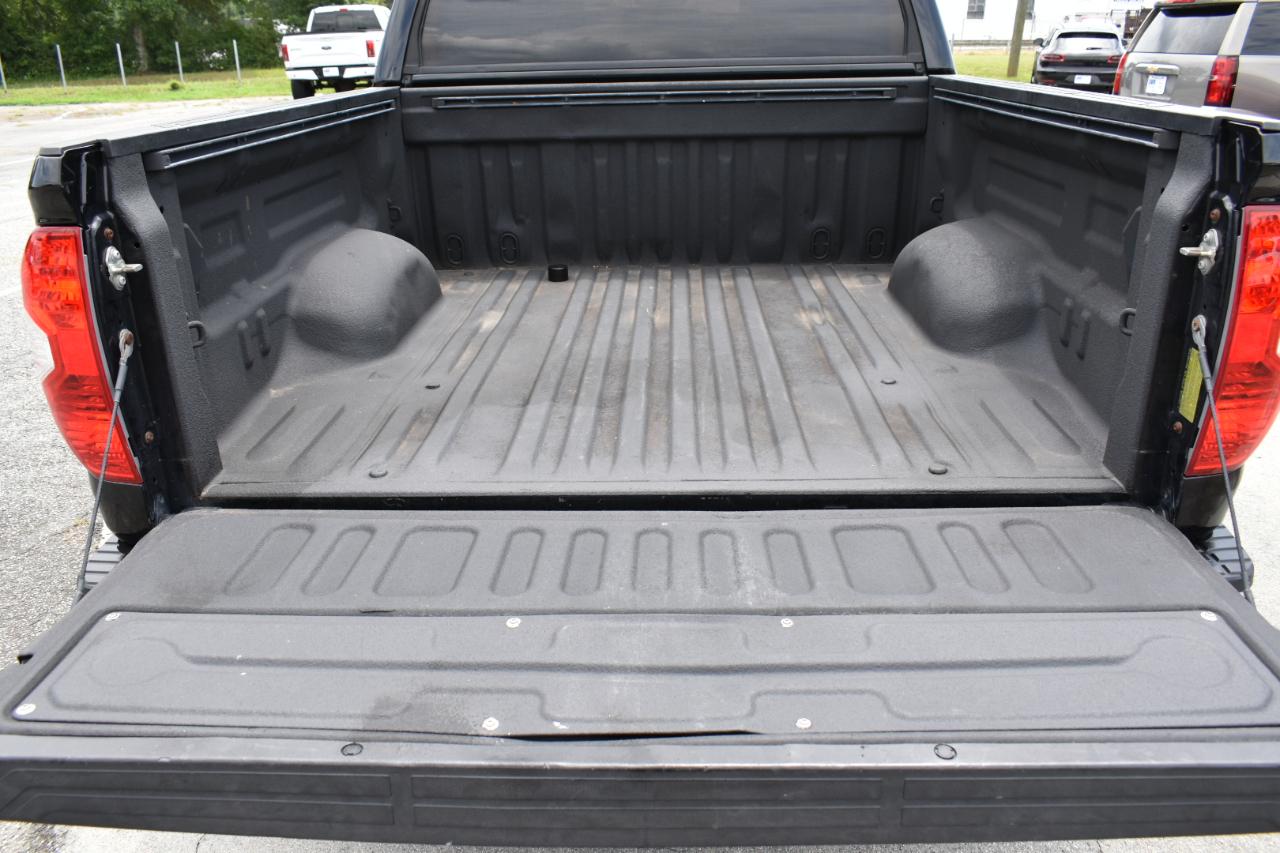 Toyota Tundra Limited 5.7L FFV CrewMax 2WD 2016