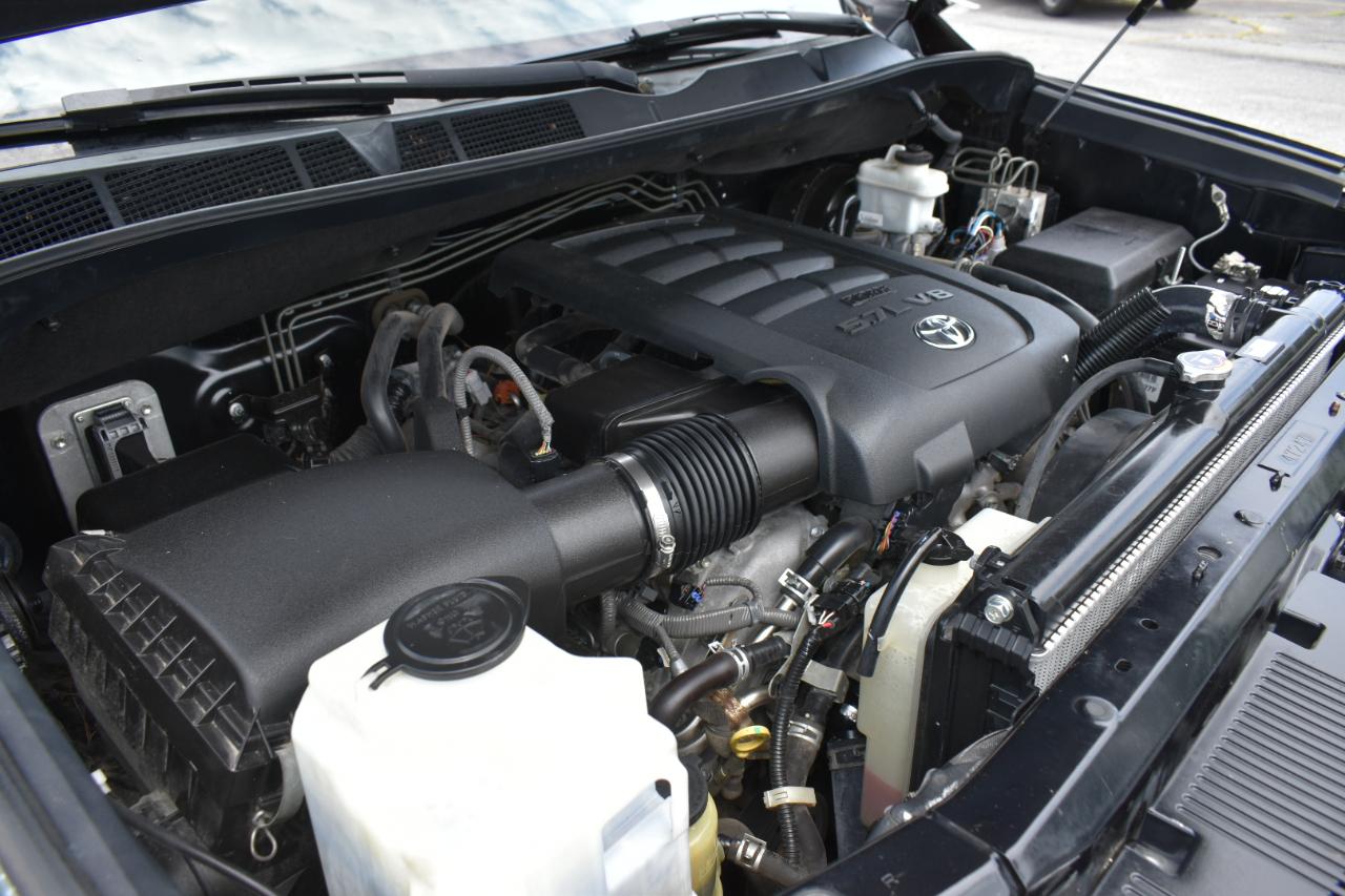 Toyota Tundra Limited 5.7L FFV CrewMax 2WD 2016