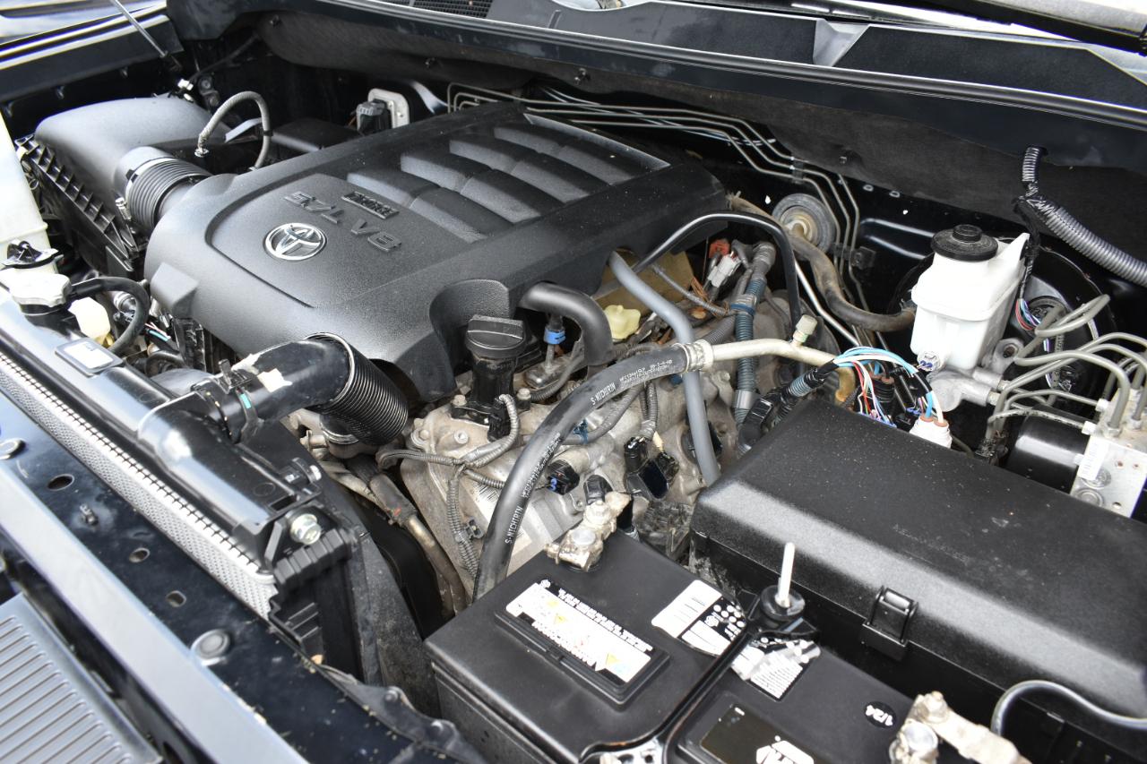 Toyota Tundra Limited 5.7L FFV CrewMax 2WD 2016