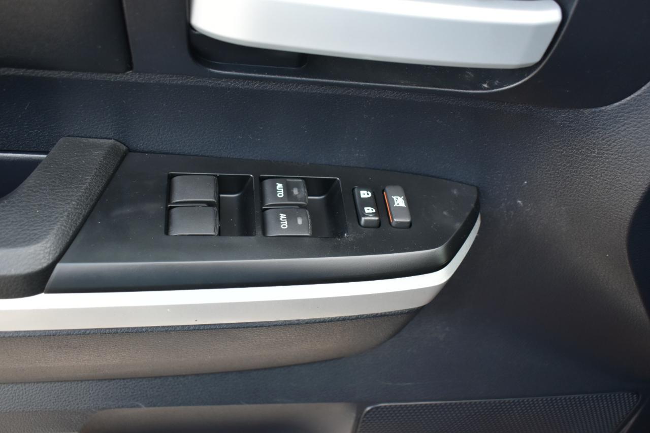 Toyota Tundra Limited 5.7L FFV CrewMax 4WD 2014