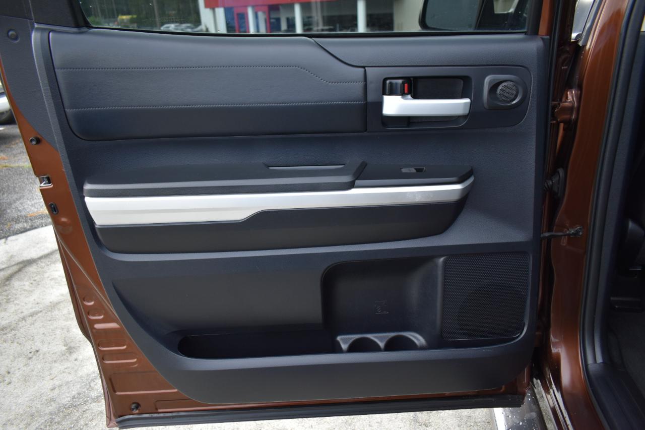 Toyota Tundra Limited 5.7L FFV CrewMax 4WD 2014
