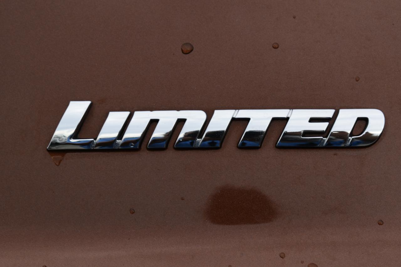 Toyota Tundra Limited 5.7L FFV CrewMax 4WD 2014