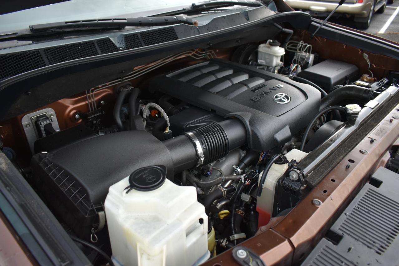 Toyota Tundra Limited 5.7L FFV CrewMax 4WD 2014