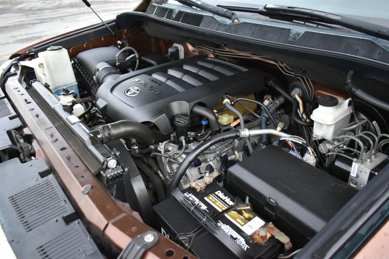 Toyota Tundra Limited 5.7L FFV CrewMax 4WD 2014