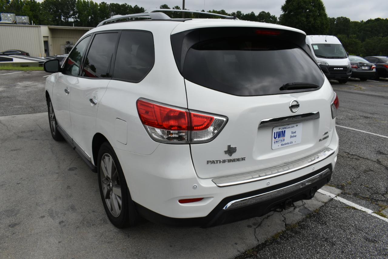 Nissan Pathfinder Platinum 4D SUV 4WD 2014