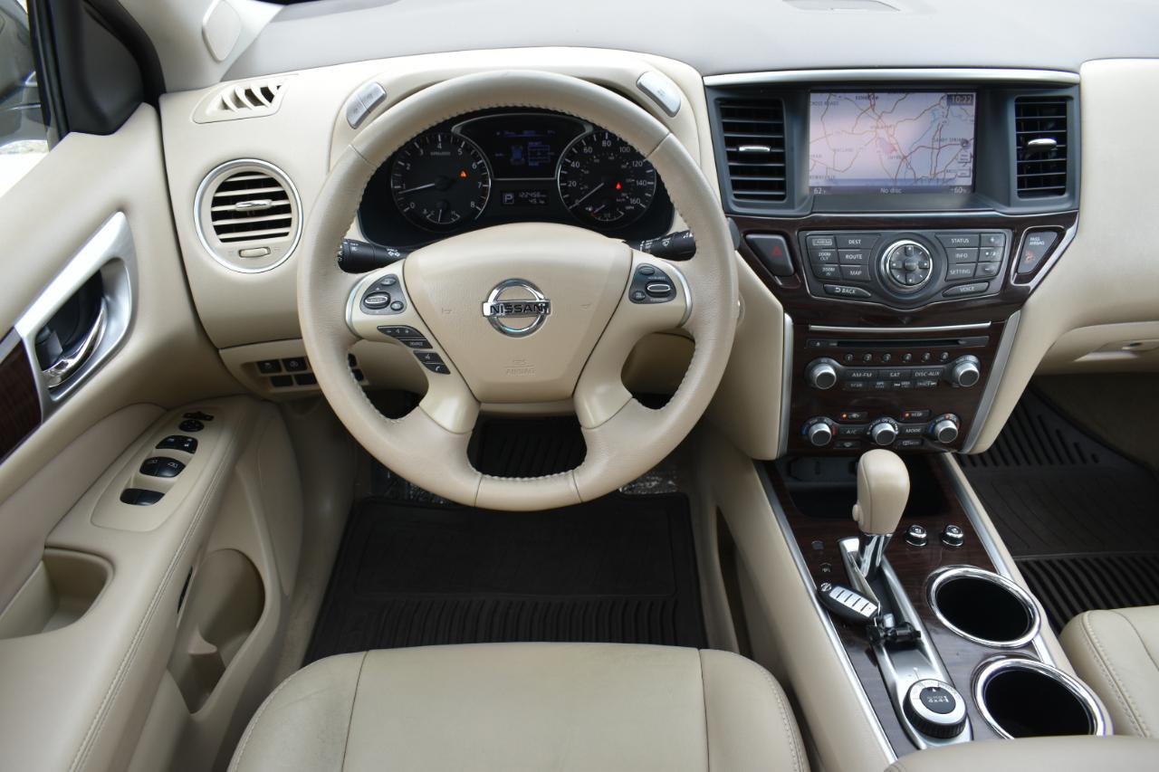 Nissan Pathfinder Platinum 4D SUV 4WD 2014