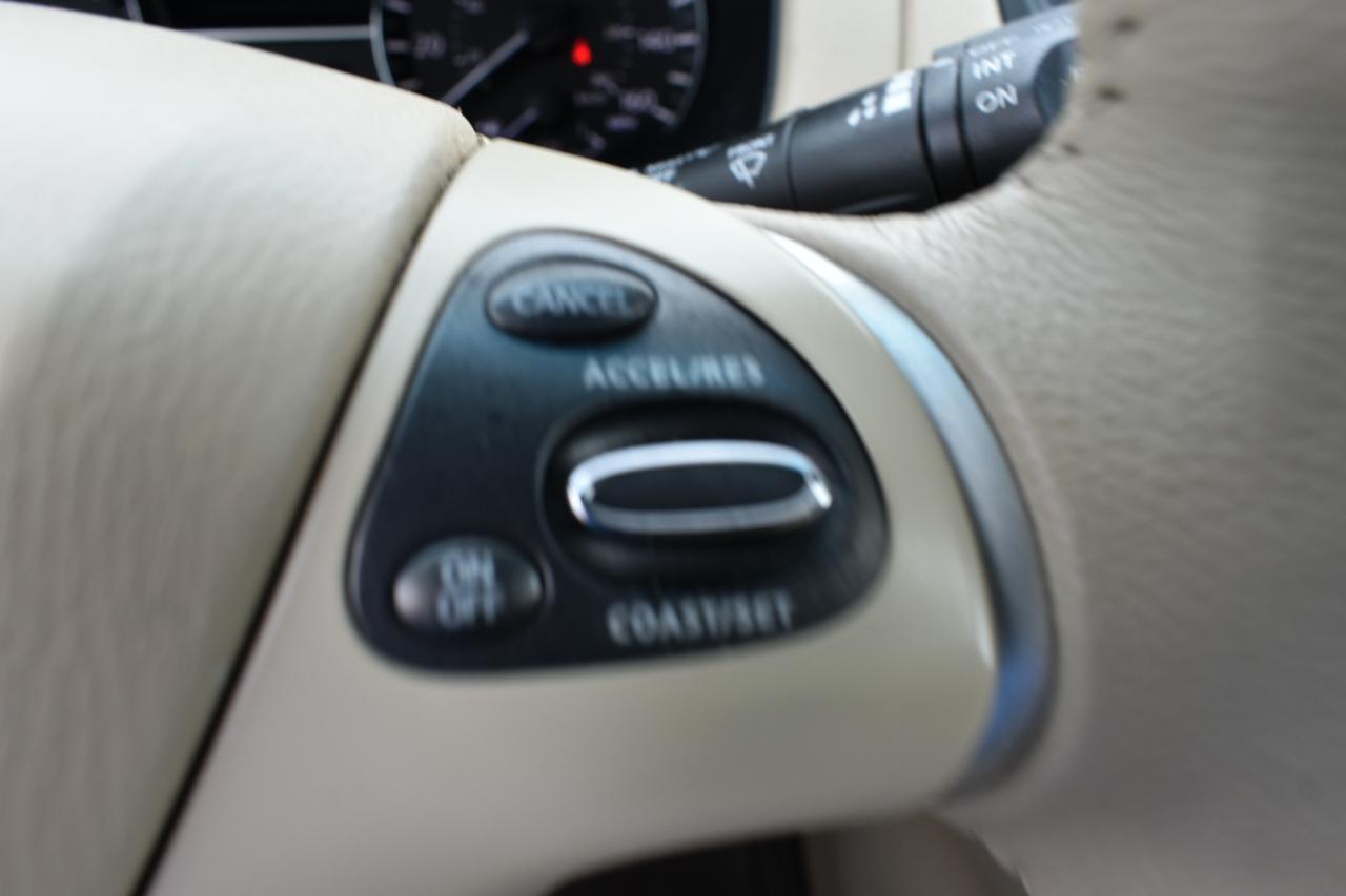 Nissan Pathfinder Platinum 4D SUV 4WD 2014