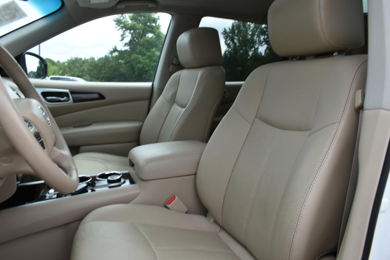 Nissan Pathfinder Platinum 4D SUV 4WD 2014