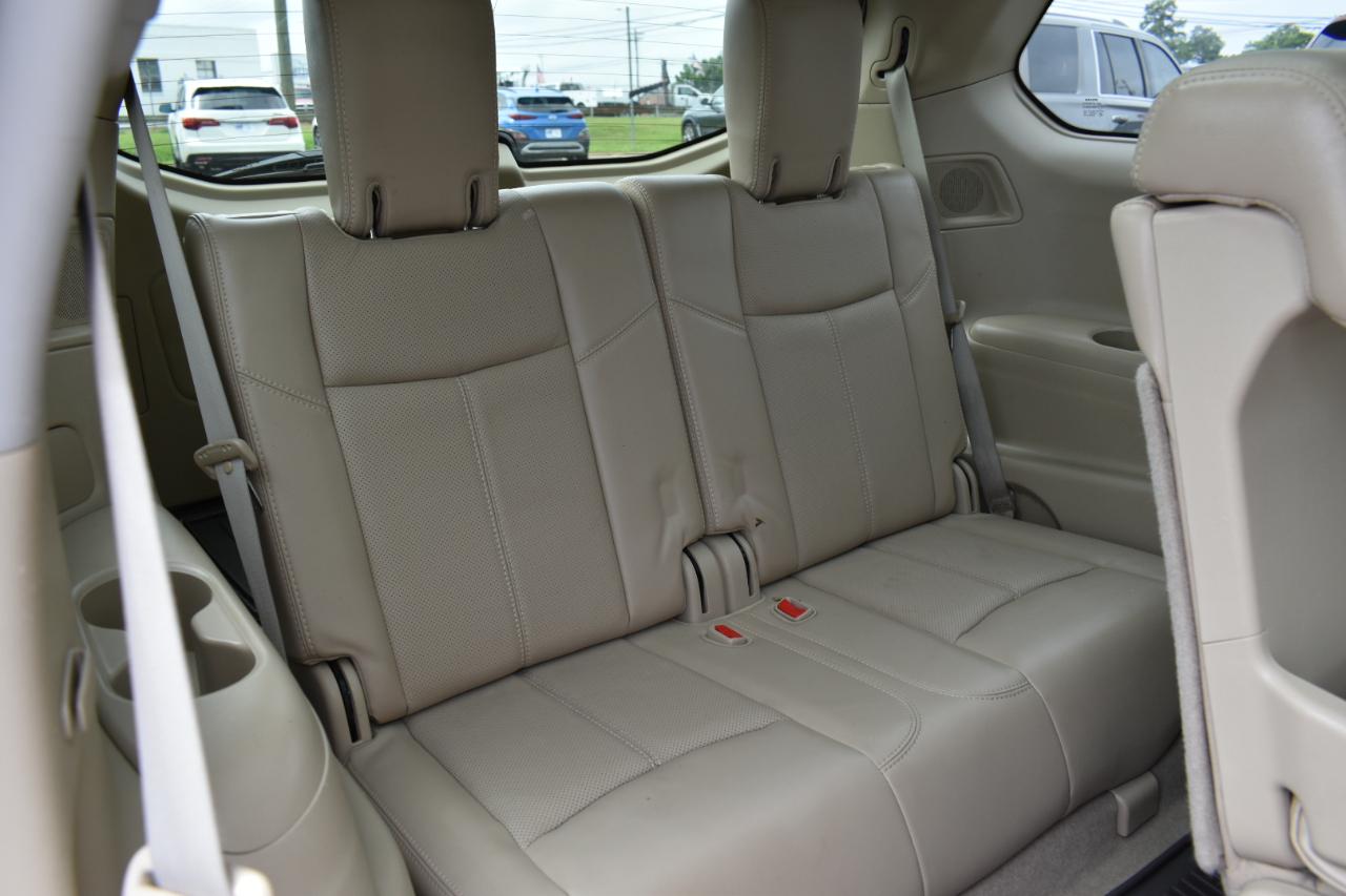 Nissan Pathfinder Platinum 4D SUV 4WD 2014