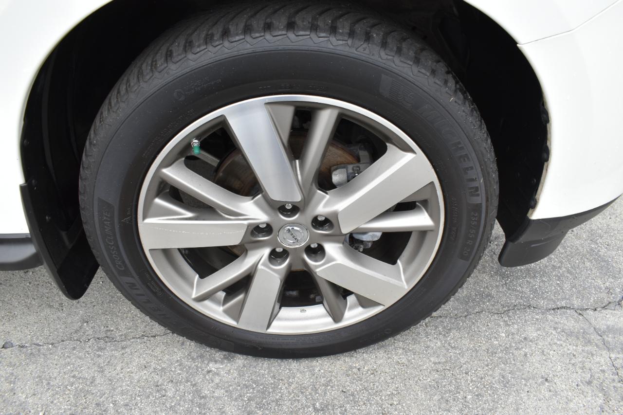 Nissan Pathfinder Platinum 4D SUV 4WD 2014