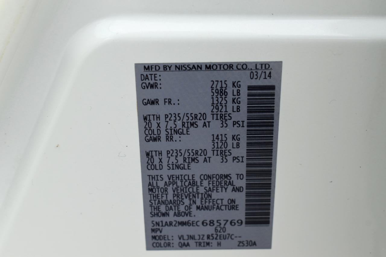 Nissan Pathfinder Platinum 4D SUV 4WD 2014